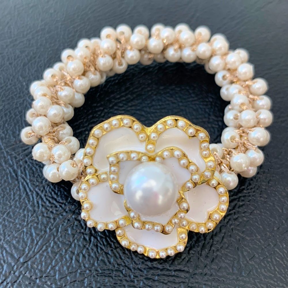 Camellia Flower Hair Tie with Faux Pearls – White Enamel & Golden Charm